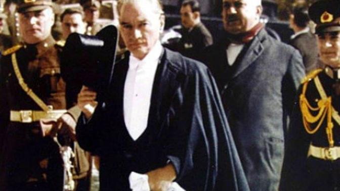 Atatürk'ün giyim tarzı hakkında ne düşünüyorsunuz? Buna benzer bir tarza sahip olmam için ne yapmam gerekiyor?