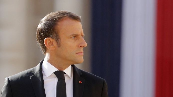 Emmanuel Macron aşırı yakışıklı değilmi sizcede?