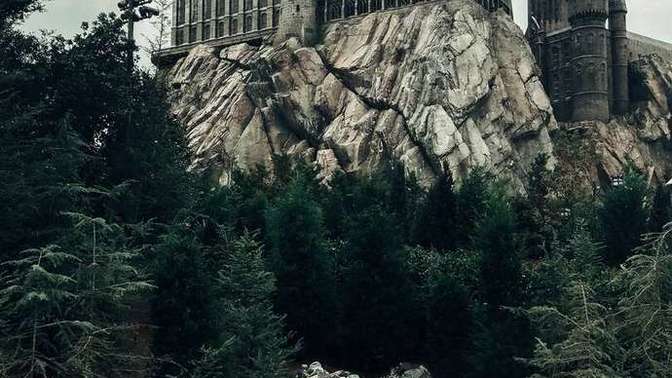 Hogwarts büyücülük okulu gerçek hayatta olsaydı gitmek ister miydiniz?