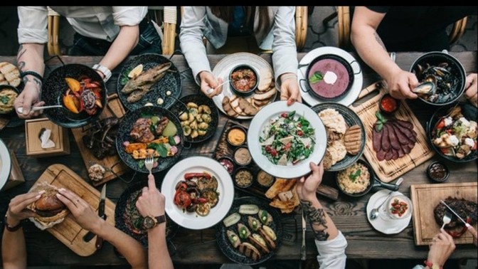 Ramazan da gösterişli sofralar mı ön planda olmalı yoksa minimal sofralar mı?