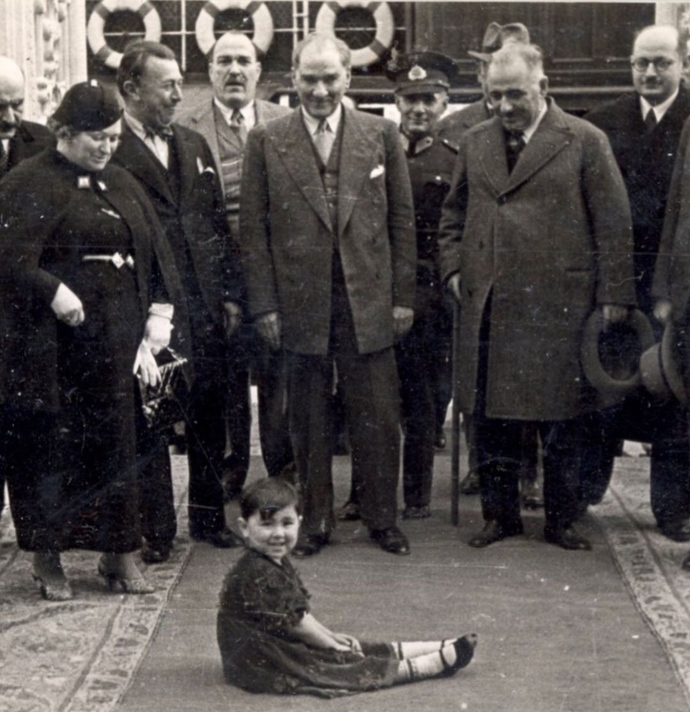 23 Nisan  Ulusal Egemenlik ve Çocuk Bayramı'nı #BizdeÇocuktuk diyerek birlikte kutlamaya var mısın KScan🥳?