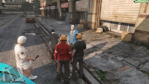 GTA Onlineda daha çok arkadaşlarınız ile mi vakit geçirirsiniz yoksa tek başınıza mı oyun oynarsınız?