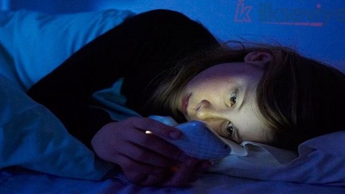 Uyumadan önce yatakta telefon ile ne kadar vakit geçiriyorsunuz?