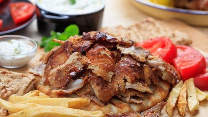 Tavuk dönerin yanına en çok ne yakışır?