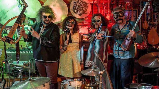 İnsanların birbirine "arkadaşım" şeklinde hitap etmeleri size samimi geliyor mu?
