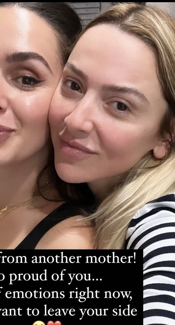 Hadise makyajsız poz verdi, sizce doğal hali güzel mi?