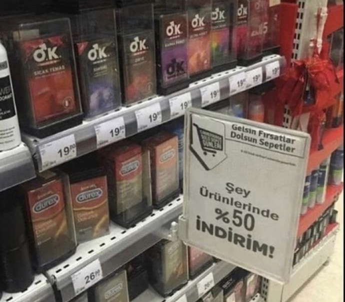 İnsanların cinsel ilişkiye karşı bu kadar utangaç tavır sergilemelerinin sebebi ne sizce?