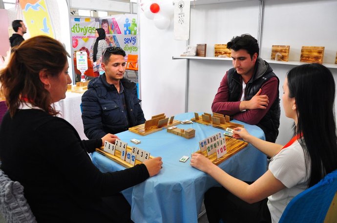 Okeye dönüyorum ortak. Benimde başım sana dönüyor hayatım :dd