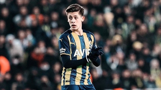 Sizce Fenerbahçe sezon sonu Arda Güler'i takımda tutabilecek mi?