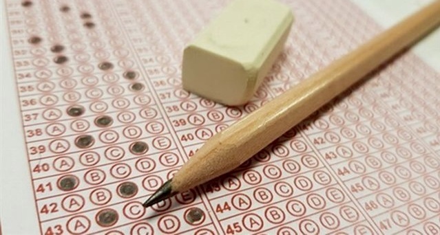 KPSS çoktan seçmeli test usulü bir sınavdır.