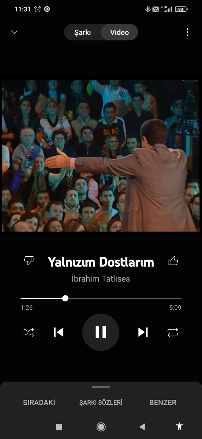 Devamlı İbrahim Tatlıses dinleme hastalığı bir bende mi var?