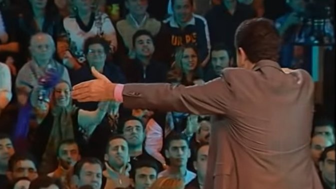 Devamlı İbrahim Tatlıses dinleme hastalığı bir bende mi var?
