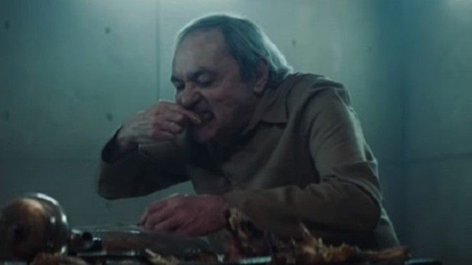 Ramazanda kıtlıktan çıkmış gibi yemek yiyenler itici mi?