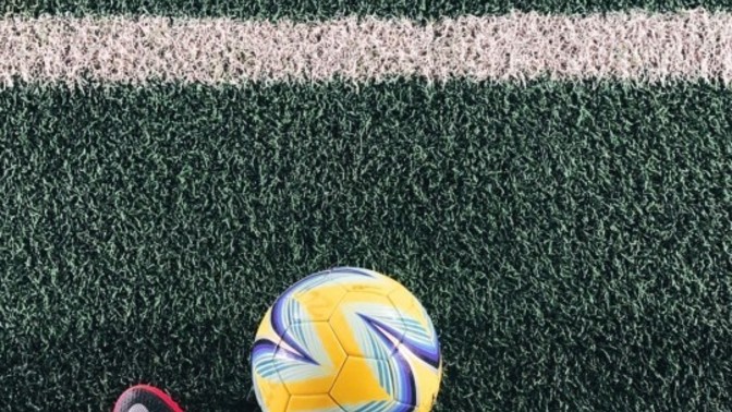 Erkekler futbolu aşka tercih edebilir mi?