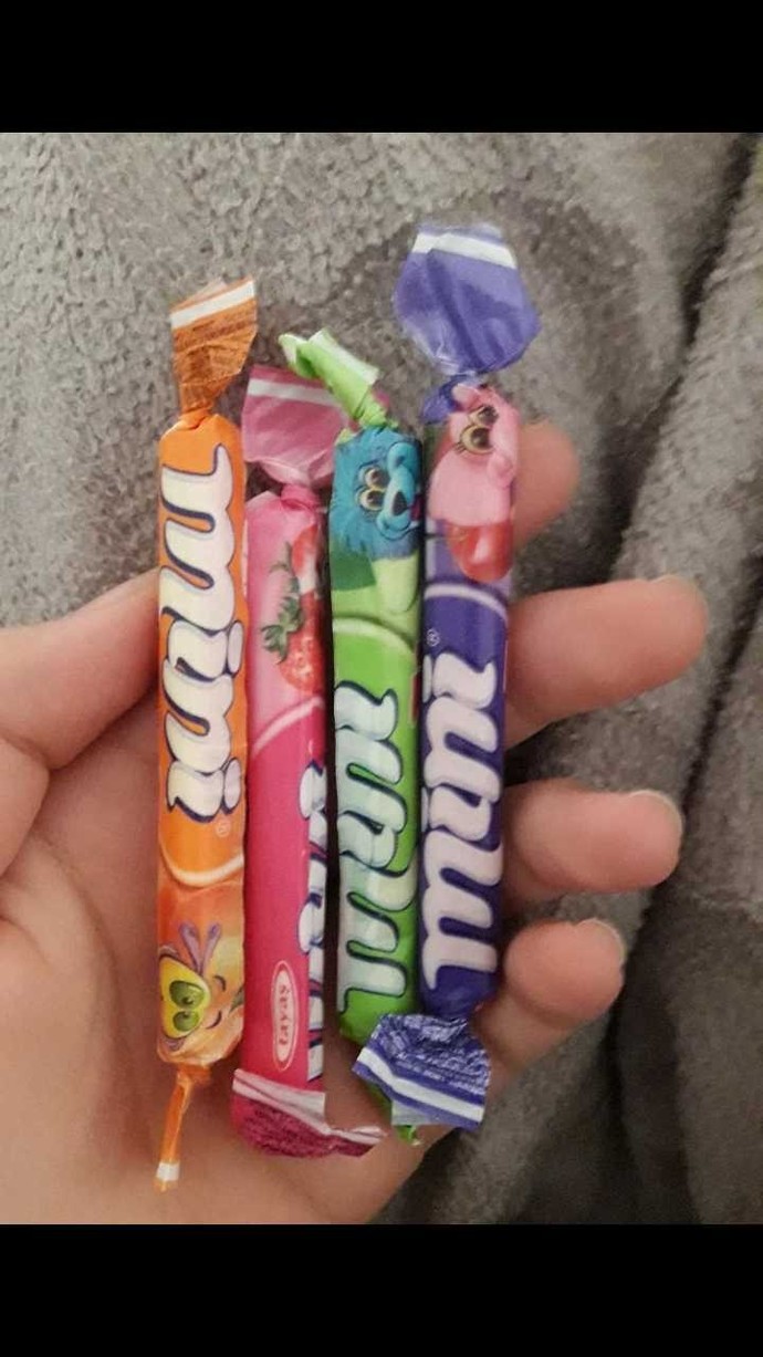 Gördüğünüzde sizi çocukluğunuza götüren abur cuburlar var mı?