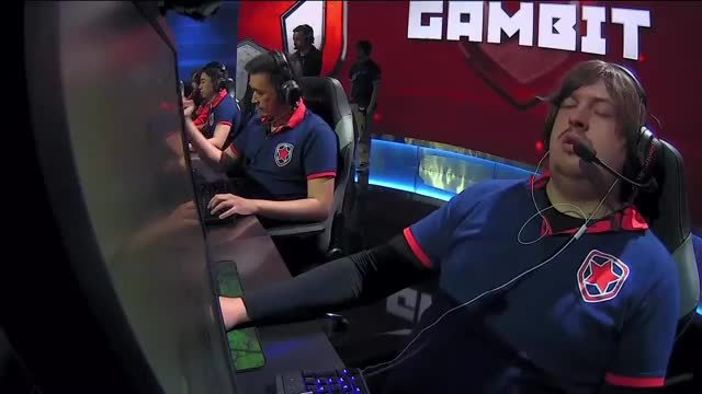 Turnuva da uyuyan Dosia, seni unutmadık unutturmayacağız. :D