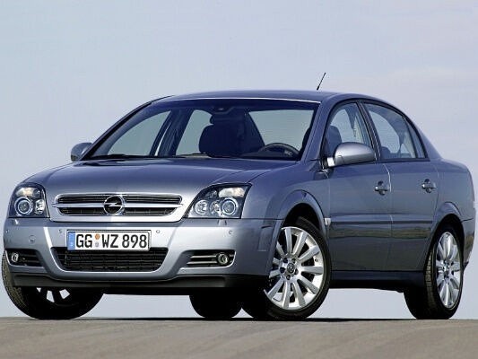 Opel Vectra C mi? Toyota Avensis T25 mi? Hangisi Daha Alınası Seçenek sizce Neden?