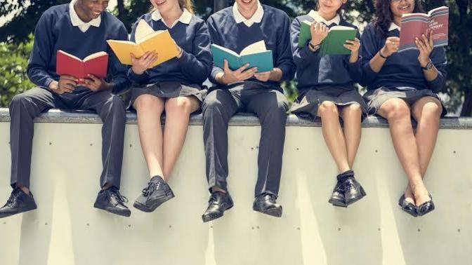Toplum baskısı olmasa , kimse kimseyi yargılamasaydı giyim kuşamın nasıl olurdu?