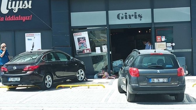 Hiç arabayla markete girdiniz mi?