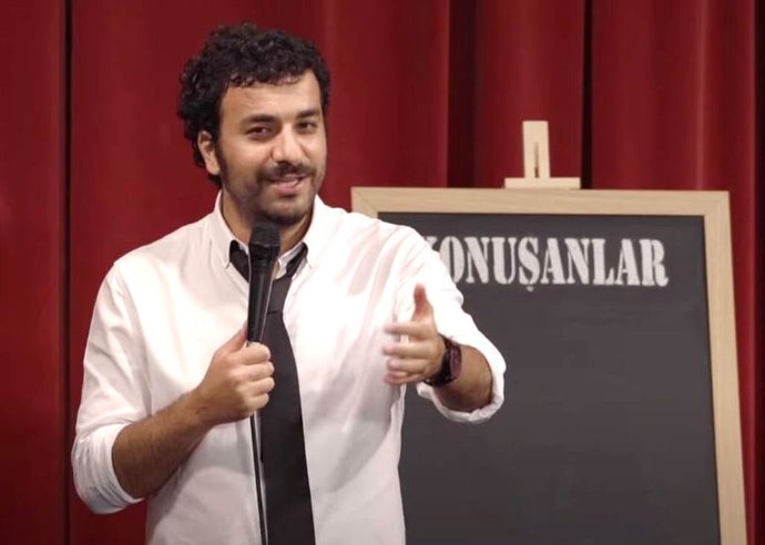 Hasan Can Kaya size komik geliyor mu?