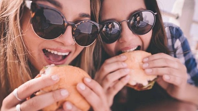 Şimdi ne olsa yerdiniz 😋🍔?