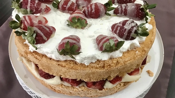 Çilekli pastam nasıl gözüküyor?