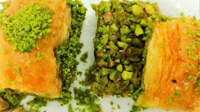 Bir oturuşta kaç dilim baklava yersiniz?