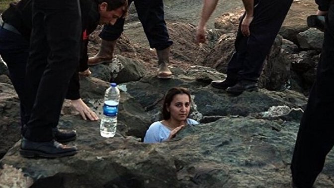 Selfie çekmeden gezemeyen arkadaşlarınız var mı?