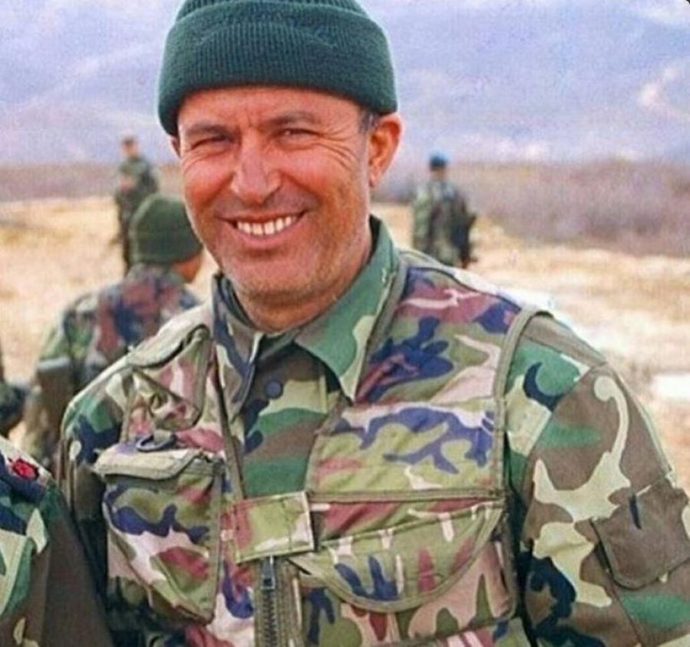 Hulusi Akar Paşa hakkında ne düşünüyorsunuz?