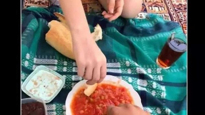 Sevgiliyle menemen yemek varoşluk mudur?
