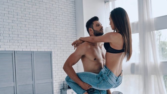 Yatakta seksin konforu varken insanlar neden ayakta sevişir?