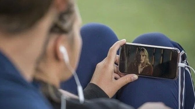 Üzgün olduğunuz durumlarda yine de film izler misiniz?