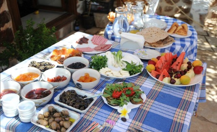 Serpme kahvaltıda ne olur? Serpme kahvaltı nedir?
