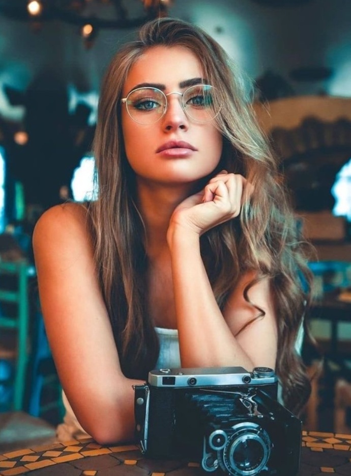 Açık sözlü olmayı mı, susmayı mı tercih edersin?
