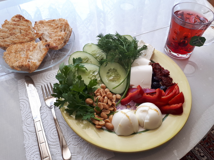 Lanet olsun, yapıyorum bu işi. 😌 Kahvaltım nasıl, siz yaptınız mı kahvaltınızı?