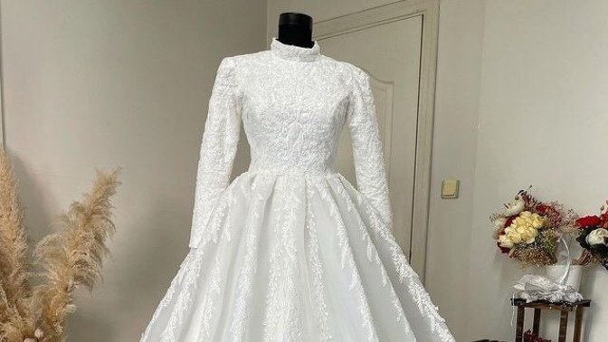 Eğer bir gün evlenecek olsanız nasıl bir model gelinlik/damatlık giyme hayaliniz var🤔?