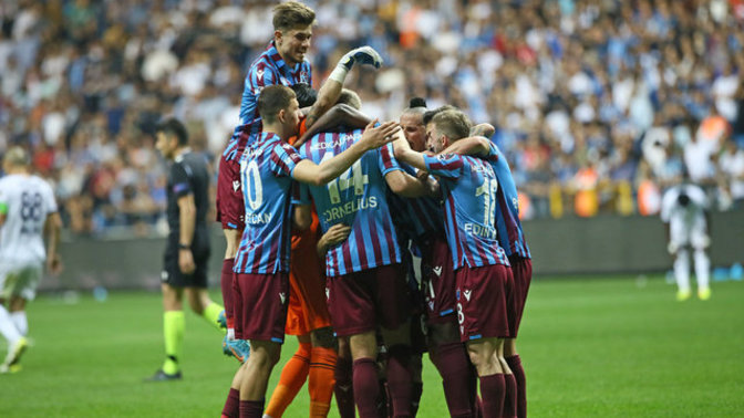 38 yıllık hasret bitti ve 2021-2022 sezonu şampiyonu Trabzonspor oldu! Ne düşünüyorsunuz?