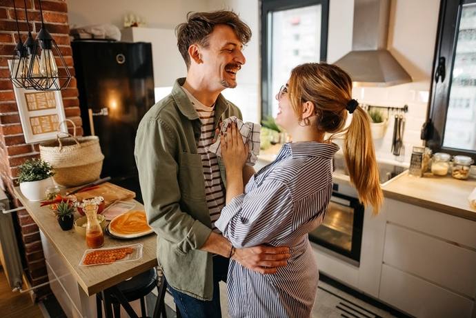 Love Bombing nedir, Love Bombing bağımlılığından kurtulma yolları neler?