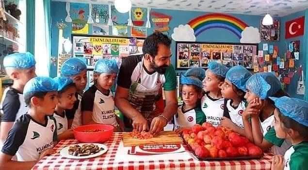 Bir öğretmen toplumu değiştirebilir mi?