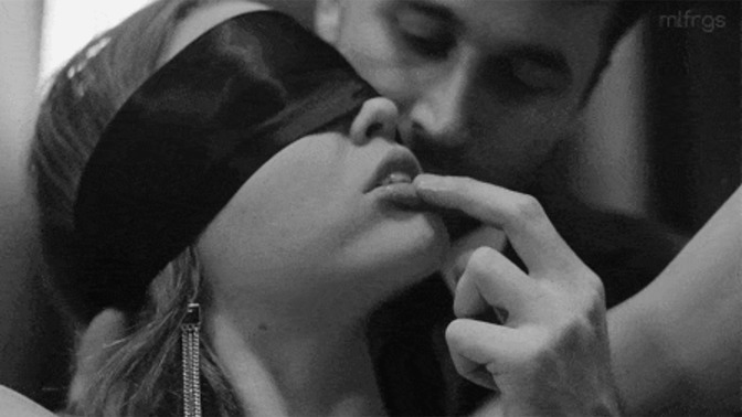Gözleri bağlıyken yapılan seksi farklı ve özel kılan şey nedir?