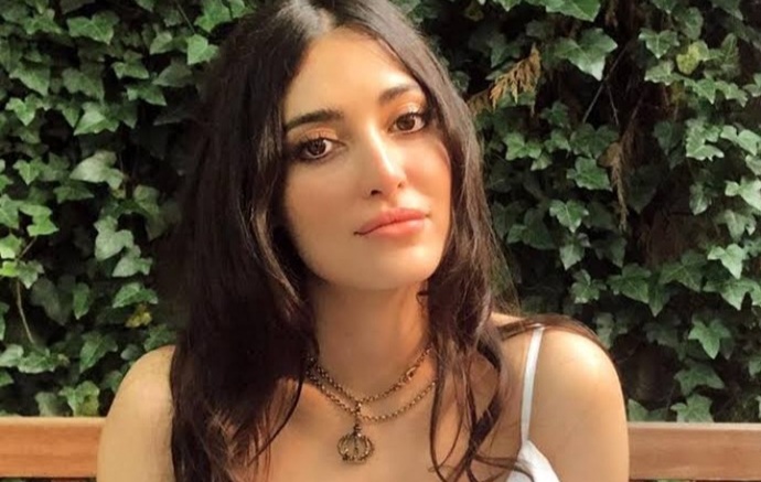 İri gözler mi çekik gözler mi daha çekici?