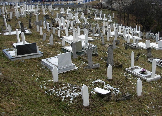 Mezarlık ziyareti geleneğiniz var mı?
