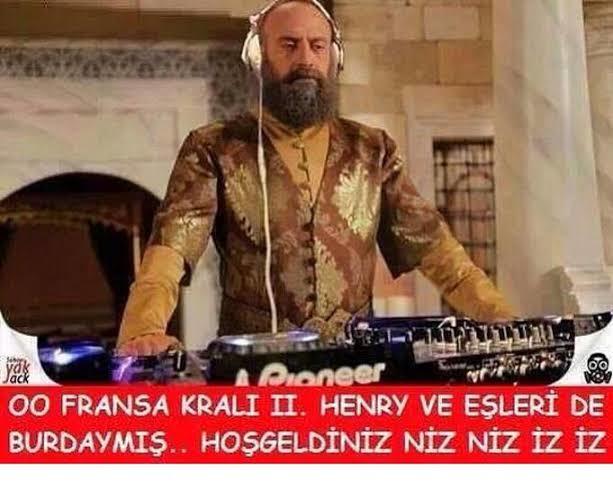 Sevgiliyle izlenecek en güzel film/dizi sizce nedir?