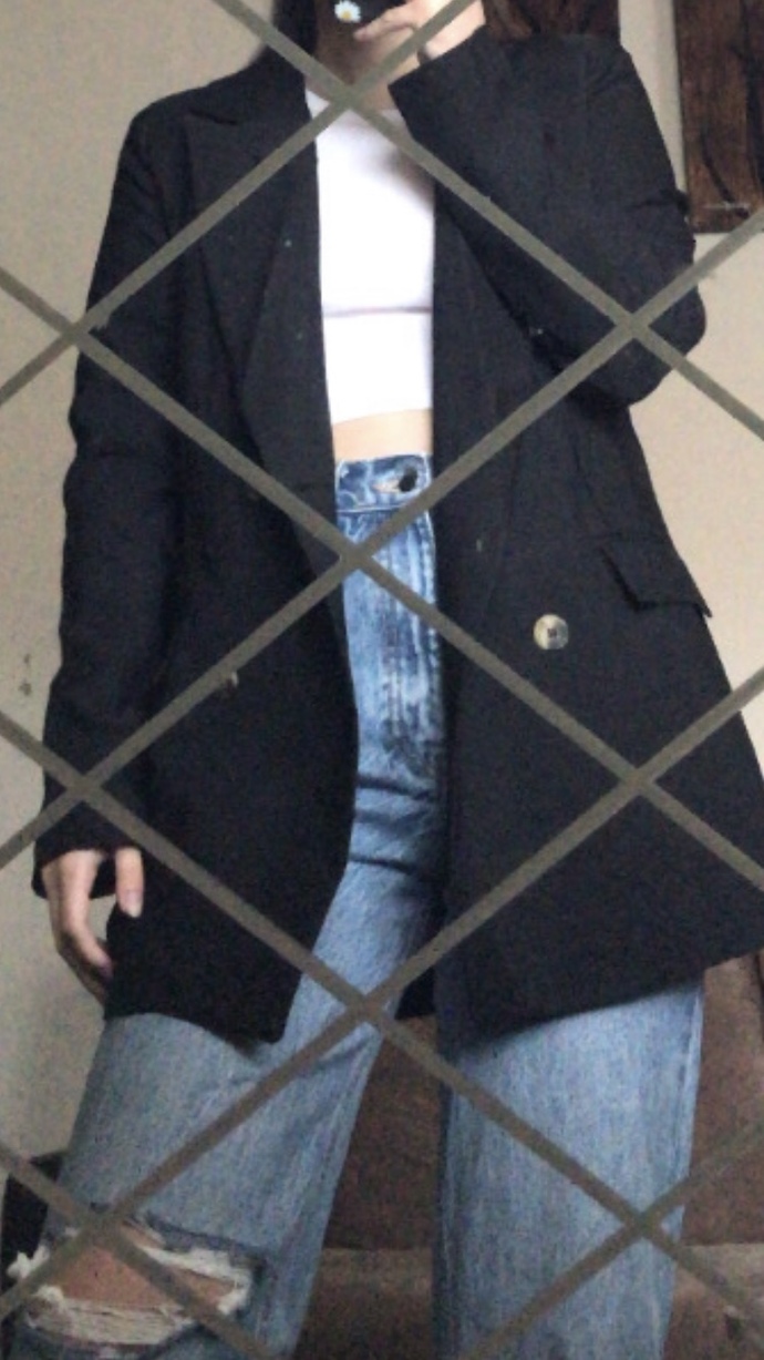 Sizce siyah crop mu yoksa beyaz mı, hangisini giymeliyim?