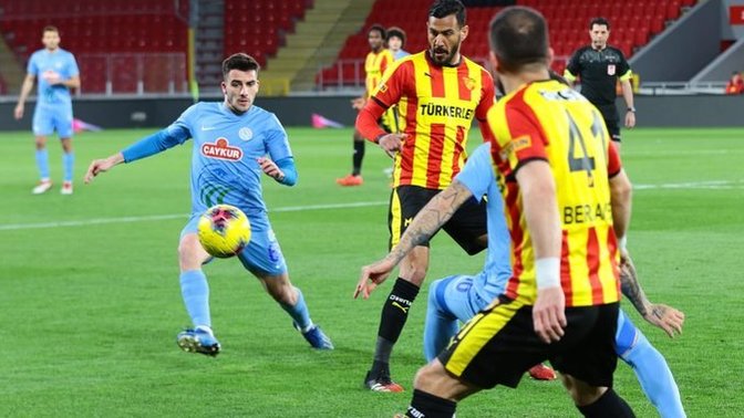 Çaykur Rizespor'a 7-1 yenilen Göztepe'ye neler oluyor?