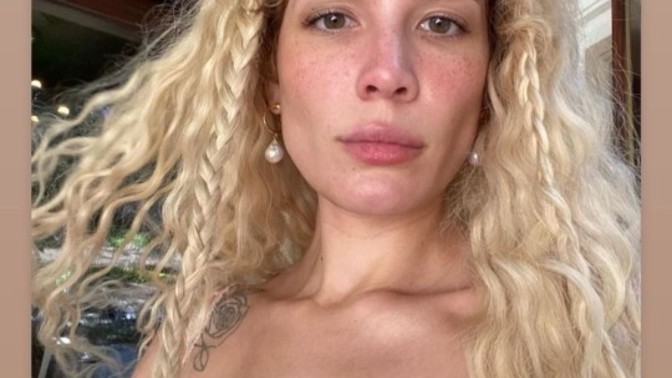 Halsey sarışın oldu, sizce sarı saç yakışmış mı?