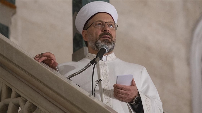 Diyanet işleri başkanı hutbeyi İngilizce okudu. Türkçe ezan günah da İngilizce hutbe sevap mı?