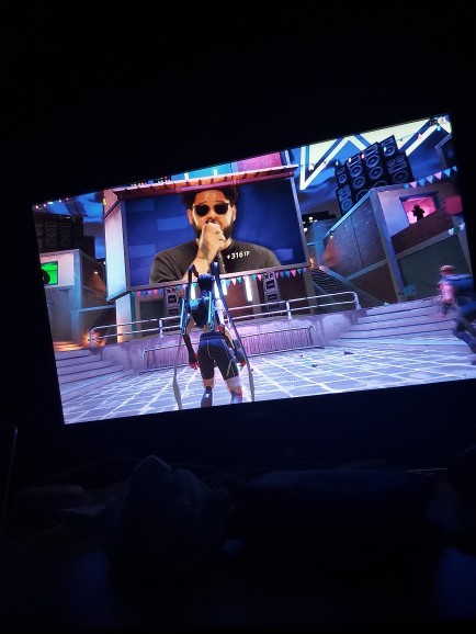 Fortnitedaki şu reis ünlü mü ben tanımıyorum?