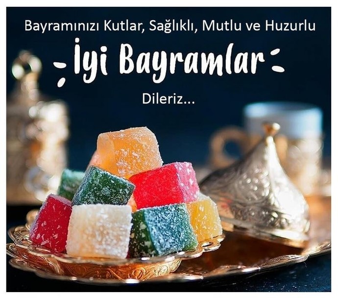 İyi bayramlar bayramınız mübarek olsun tatile mi çıktınız akraba ziyaretine mi?