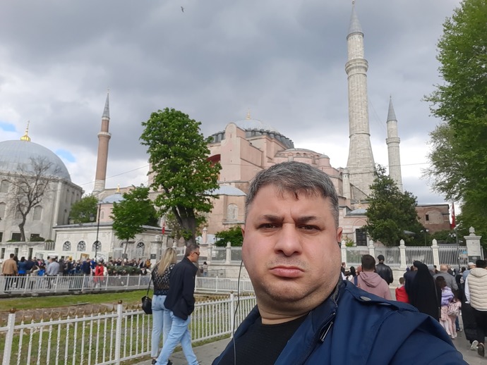 Çirkin çıkmışım ama zaten çirkinim😊